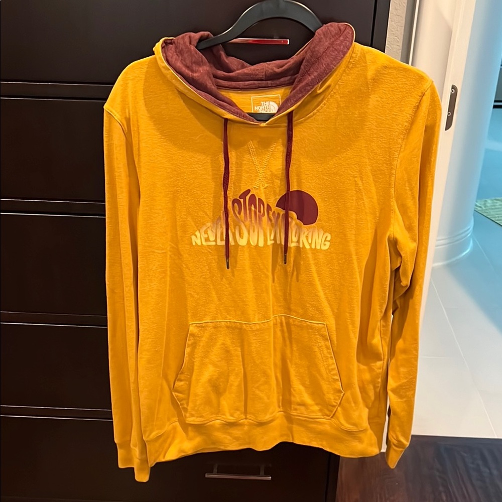 The north face light weight hoodie, never stop exploring, xl classic fit